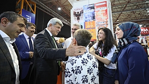 Karaosmanoğlu, vatandaşlarla fuarda bir araya geldi