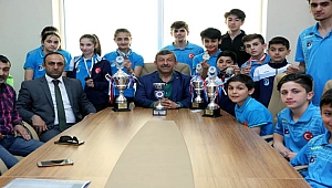 Kim tutar DARES’İ