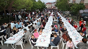 Köşklüçeşme aynı sofrada iftar açtı