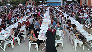 Mevlana iftarda buluştu
