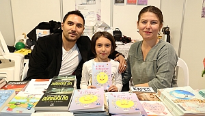 Öğretmen öğrencisiyle kitap yazdı