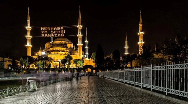 Ramazan ruhunu yaşatan camiler
