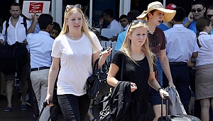 Rus turistlerTürkiye'yi tercih etti