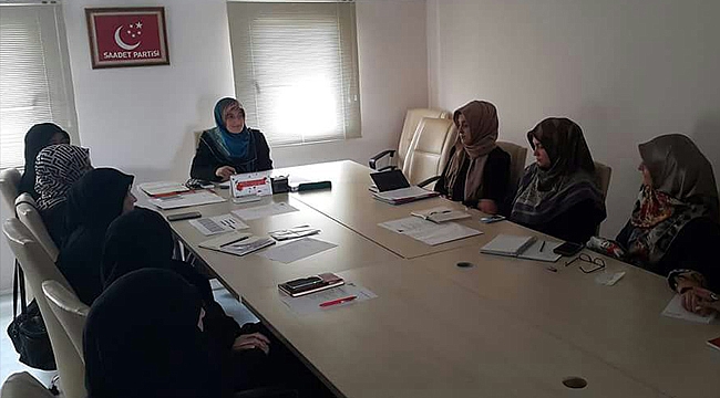 Saadet'l kadınlar miting hazırlığında