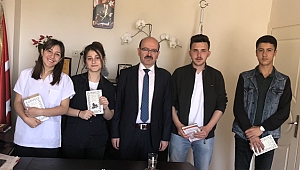 Sağlık Müdürü Kadıoğlu'ndan öğrencilere hediye