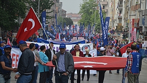 Sanayinin kalbinde 1 Mayıs coşkusu