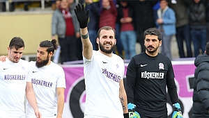 Serdal’a 3’lü kıskaç!