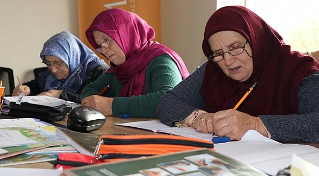 Üç kardeşin okuma azmi