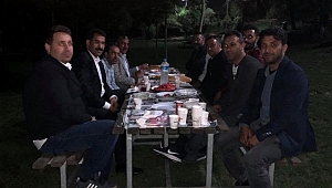Yaman gençlerle sahurda buluştu