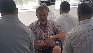 Ağlayarak ayrıldı, gülerek oy kullandı