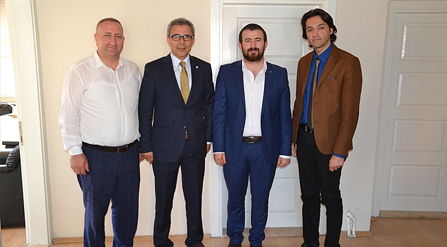 Demirkaya, "Kararsızlar bize oy verecek"
