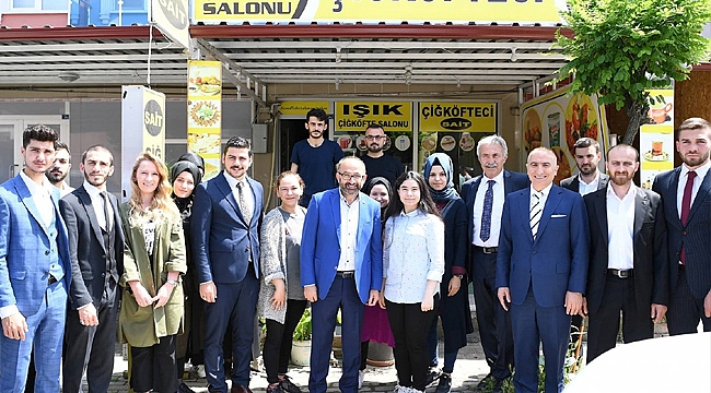 Elifnur Bayram, gençlerle buluştu