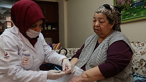 Evde Bakım Hizmeti ihtiyaç sahiplerinin yanında