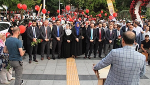 “İzmit Saadet sloganlarıyla inledi”