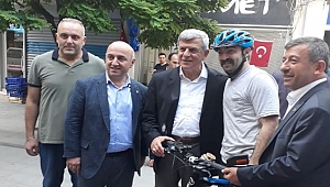 Karaosmanoğlu, Darıca’da esnafı gezdi