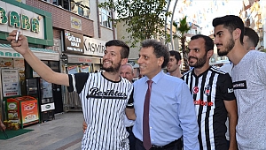 "Millet oynanan oyunları görüyor"