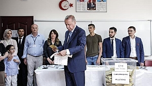 Sandıktan birinci çıktı