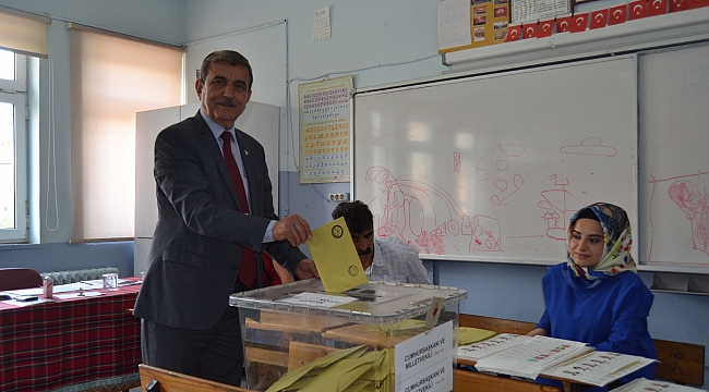 Taşdemir, "Ülkeyi de Erdoğan'ı da yedirmeyiz"