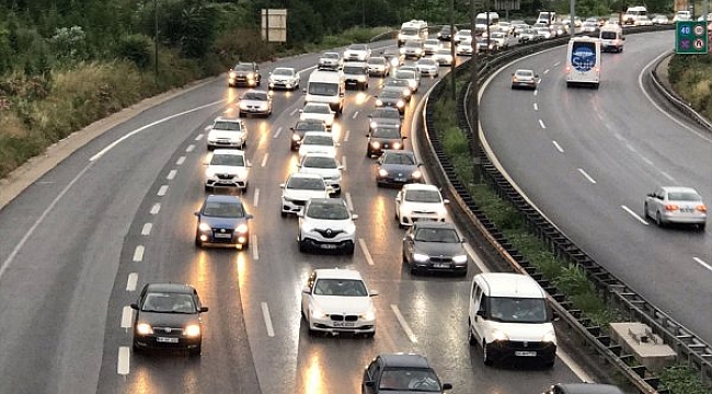 Tatilciler İstanbul'a dönüyor