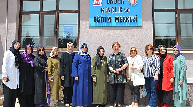 Zeybek, "En güçlü destek kadınlardan"