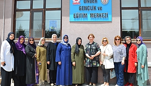 Zeybek, "En güçlü destek kadınlardan"