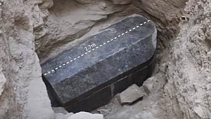 2500 yıllık gizemli lahit açıldı!