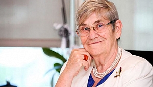 Canan Karatay'a meslekten men!