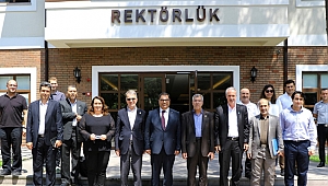 GTÜ İranlı profesörleri ağırladı