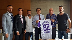 Höbek’ten hep destek tam destek