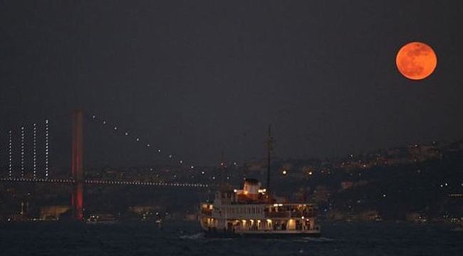 'Kanlı Ay Tutulması' nedir