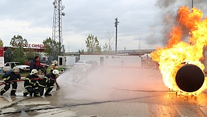 Kocaeli itfaiyesi üniversitede eğitim veriyor