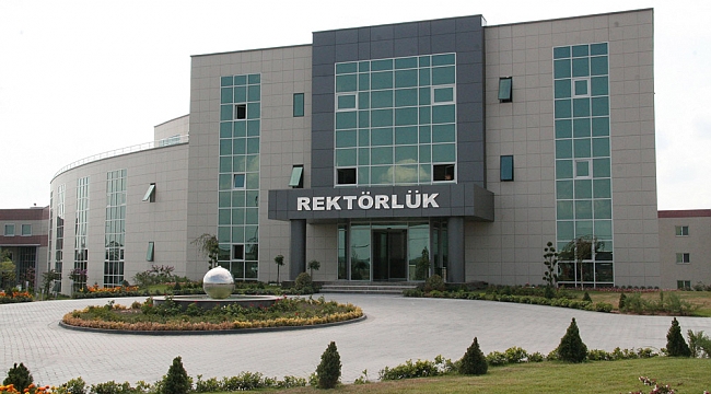 Rektör olmak için profesör olma şartı aranmayacak