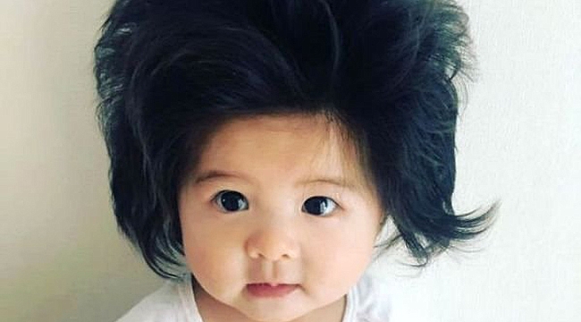 Saçlarıyla fenomen olan Japon bebek