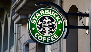 Starbucks plastik pipetleri yasaklıyor