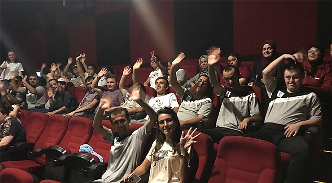 Cemil Meriç öğrencilerinin sinema keyfi