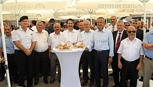 Gebze meydanda bayramlaştı