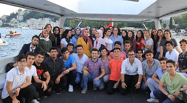 ‘Hedef Gelecek’ öğrencileri İstanbul’u keşfetti