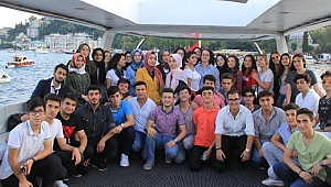 ‘Hedef Gelecek’ öğrencileri İstanbul’u keşfetti