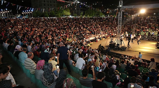 Şölen Konyalılarla devam etti