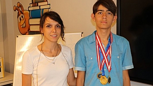 Tayland'da altın madalya kazandı