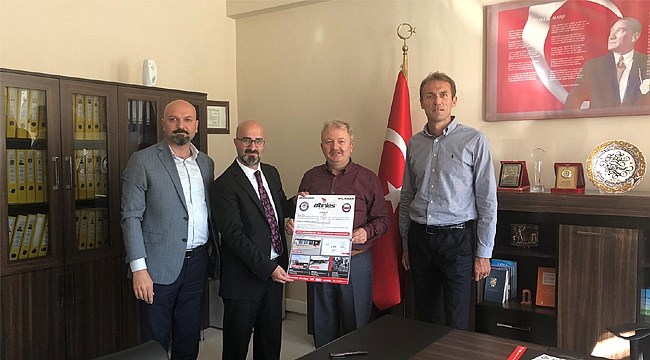 Altıntaş’tan eğitimcilere destek