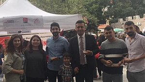 CHP Darıca, Çınaraltı'nda aşure dağıttı