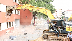 Demirci ilk kepçeyi vurdu