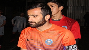 Erhan Taşova Derince’de