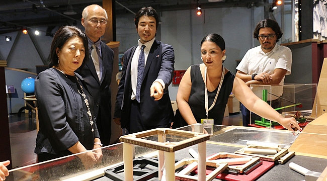 Japon Başkonsolos Bilim Merkezi’ni ziyaret etti
