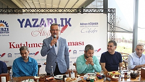 Köşker geleceğin yazarlarıyla bir arada