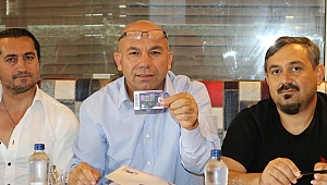 Protokol tribünü yol geçen hanı olmayacak