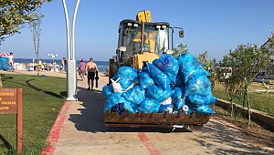 Sahillerden 945 ton çöp toplandı