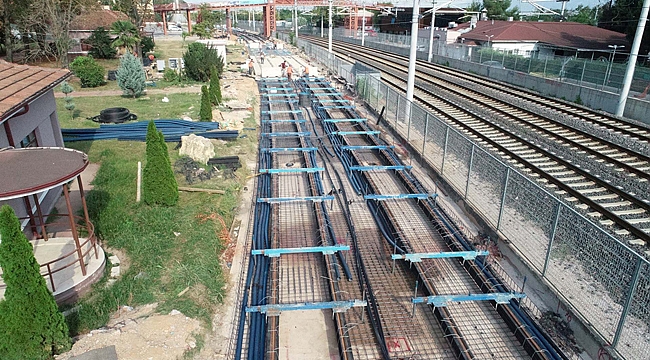 Sekapark-Plaj Yolu Tramvay Hattı’nda raylar döşeniyor