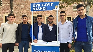 AK Parti gençlerinden üye çalışması